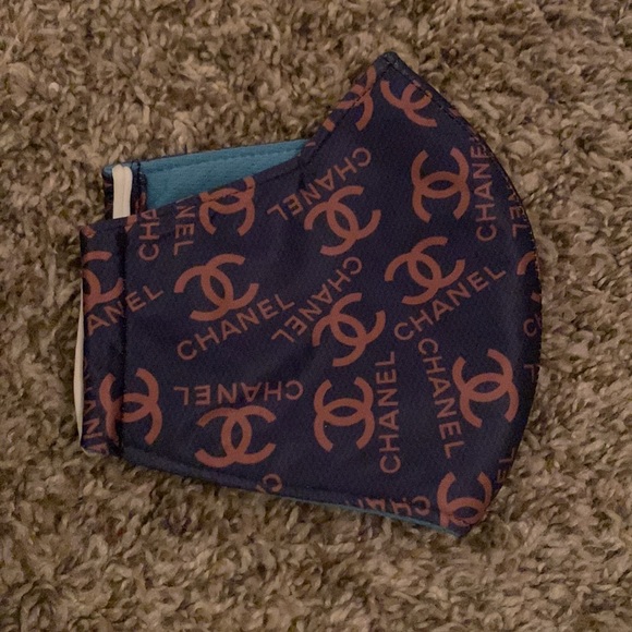 Mask for Women & Men - Picture 12 of 13